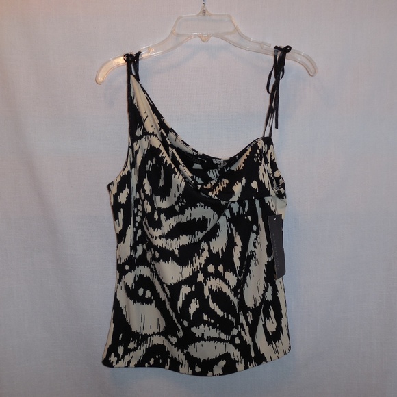 NWT!  Kenneth Cole Sexy Knit Top - Picture 2 of 5